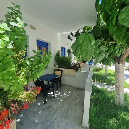 Leonidas Studios & Apartments Georgioupoli Exteriör bild