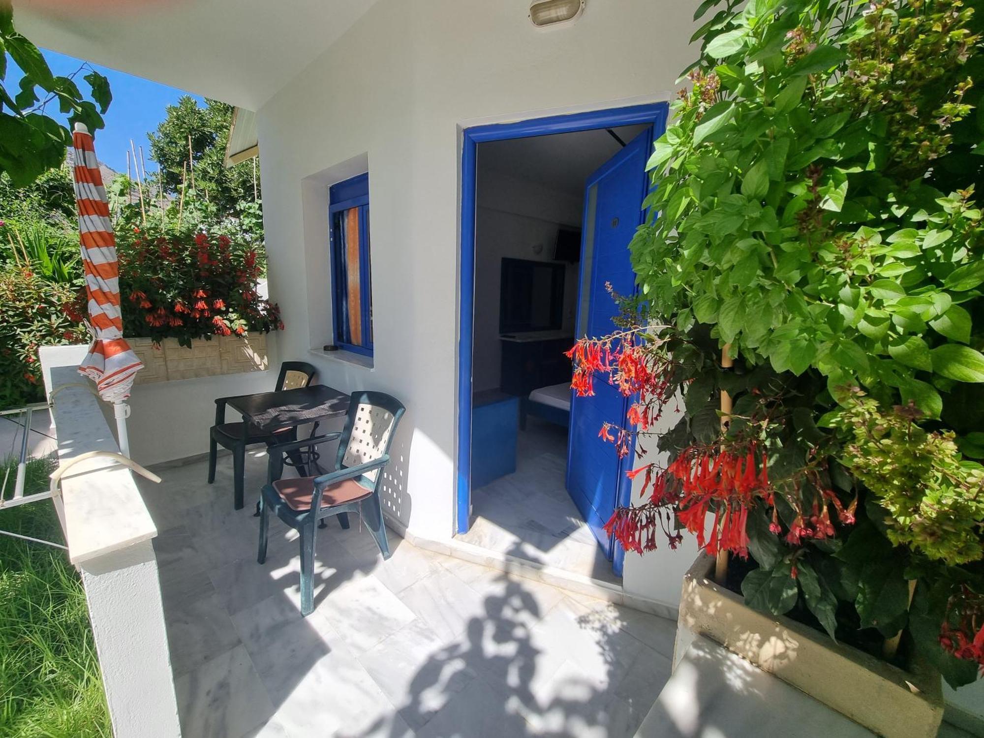 Leonidas Studios & Apartments Georgioupoli Exteriör bild