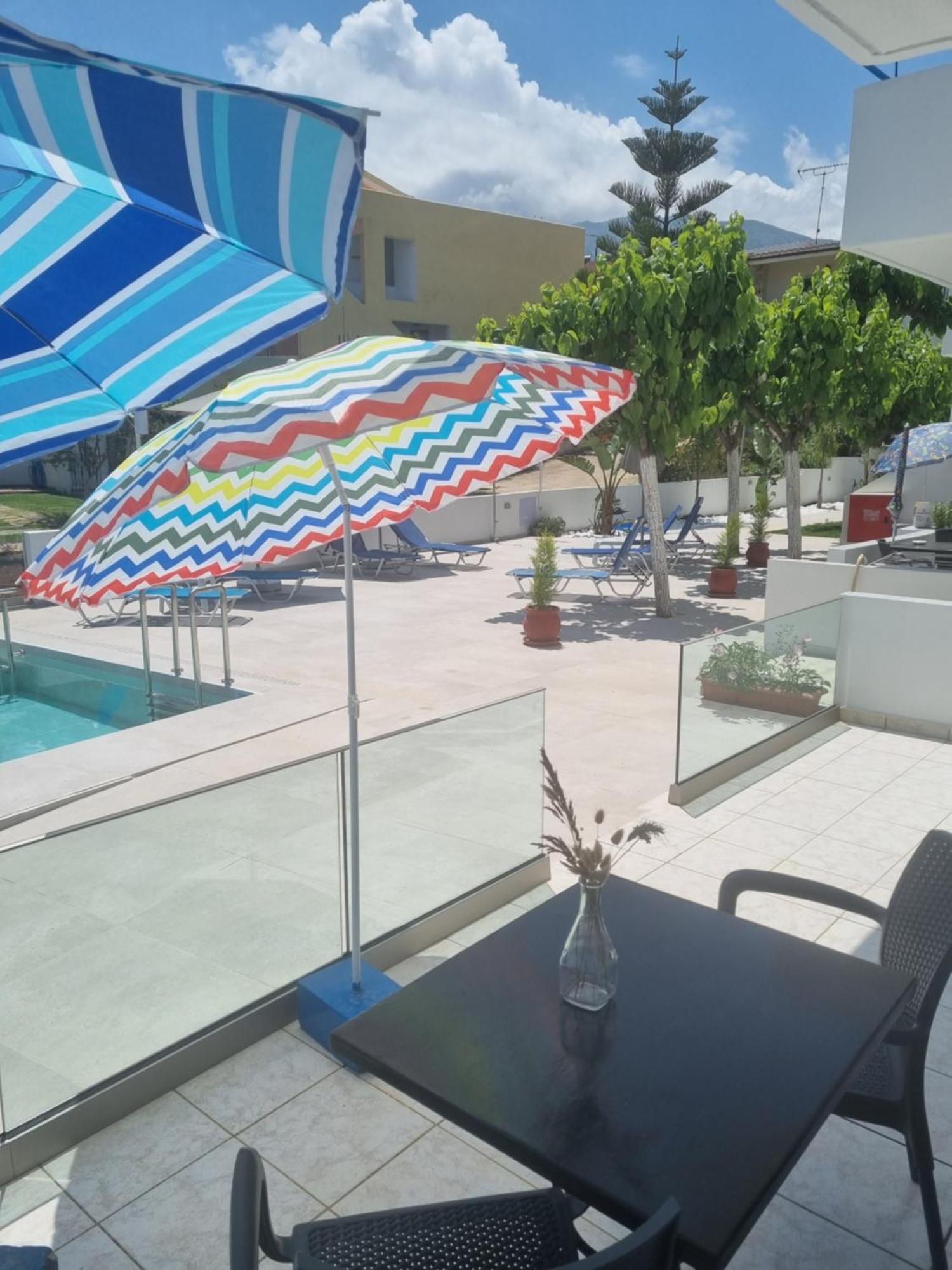Leonidas Studios & Apartments Georgioupoli Exteriör bild
